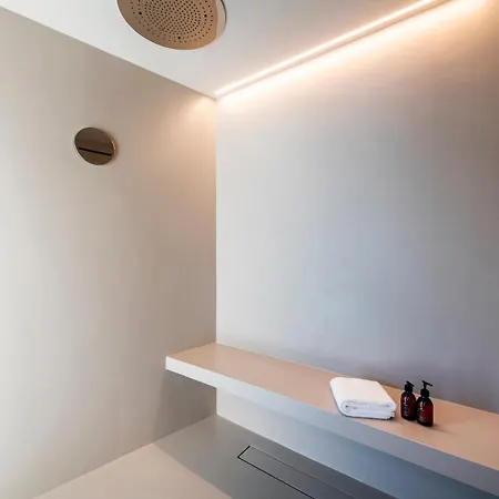 Osee Di Villa Sala Comacina